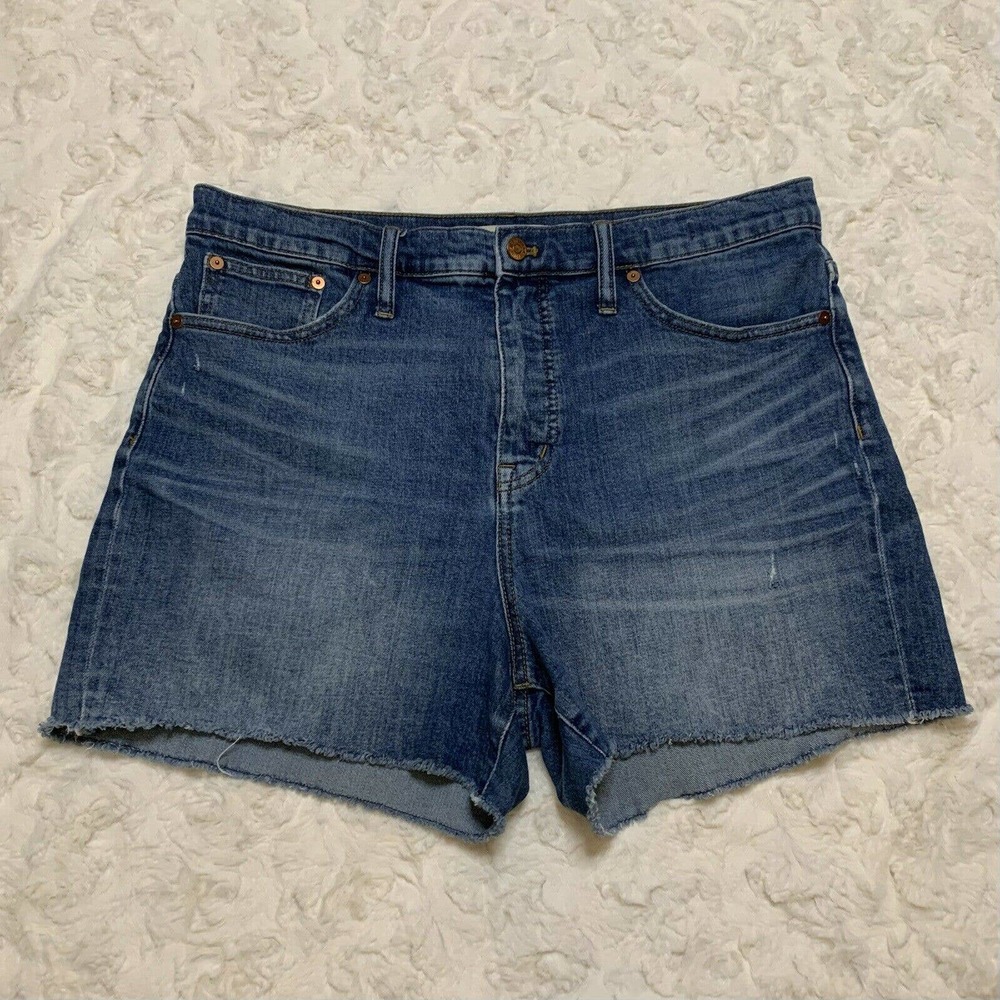 Madewell High Rise Distressed Denim Mom Jeans Shorts Medium Wash Size 32/ Large